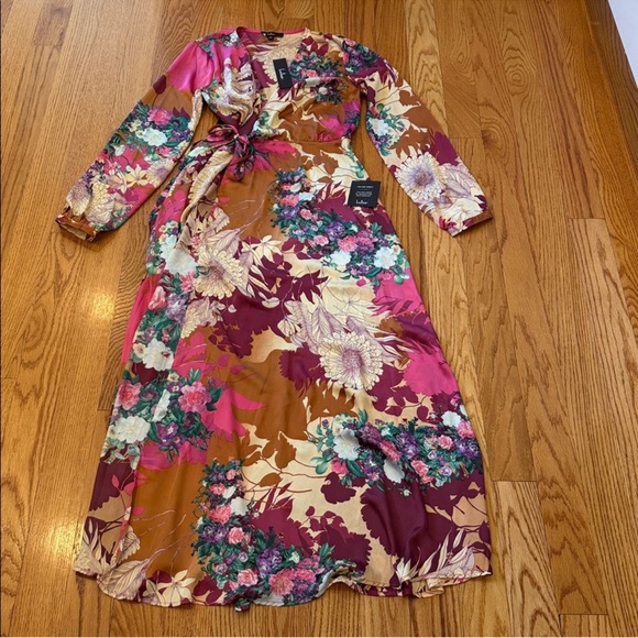NWT Lulus Put on a Smile Burgundy Floral Print Satin Wrap Maxi Dress- Sz Medium - Picture 3 of 9